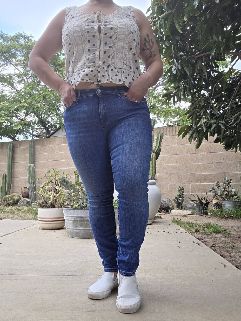 GAP True Skinny Women’s Jeans in Dark Blue Denim